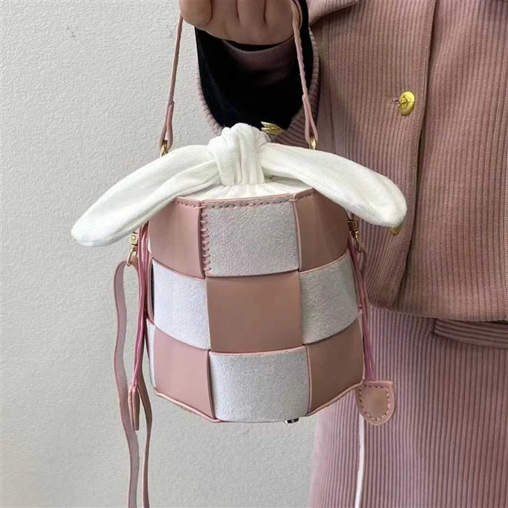 DIY Creative Rabbit Bucket Bag